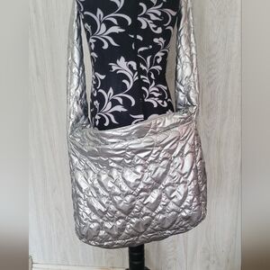 NWOT Forever 21 Quilted Hearts Silver Metallic Crossbody Handbag Purse